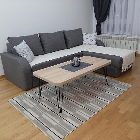 Apartman Viaggio Σρέμσκα Μιτρόβιτσα Εξωτερικό φωτογραφία