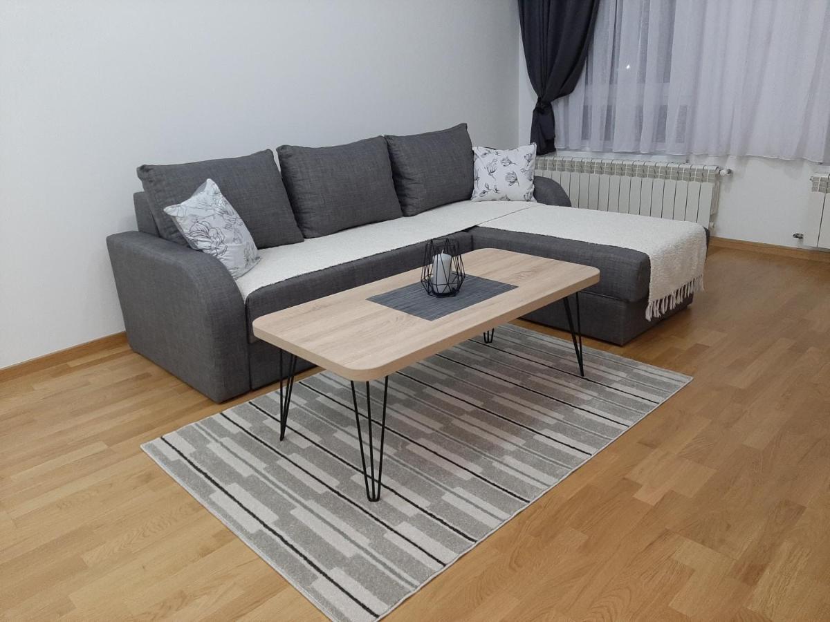 Apartman Viaggio Σρέμσκα Μιτρόβιτσα Εξωτερικό φωτογραφία