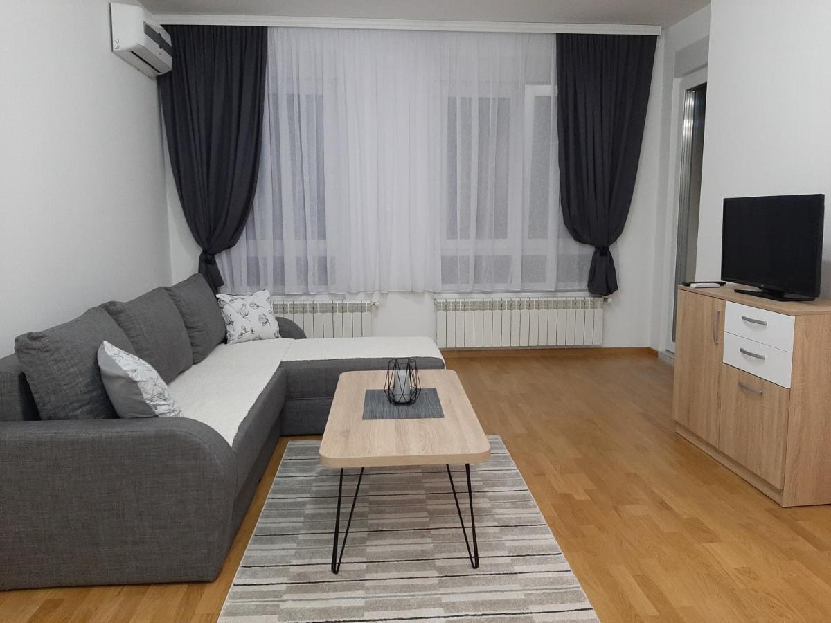 Apartman Viaggio Σρέμσκα Μιτρόβιτσα Εξωτερικό φωτογραφία
