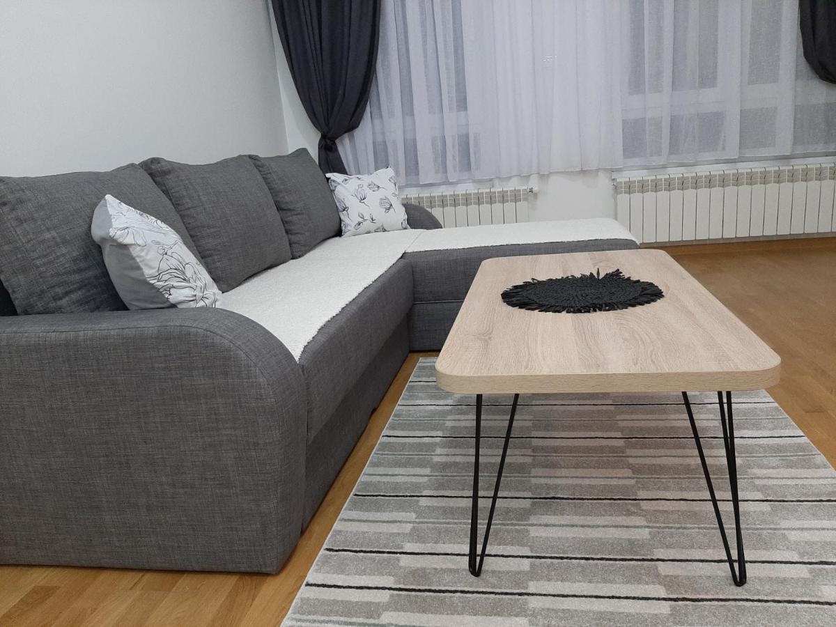 Apartman Viaggio Σρέμσκα Μιτρόβιτσα Εξωτερικό φωτογραφία