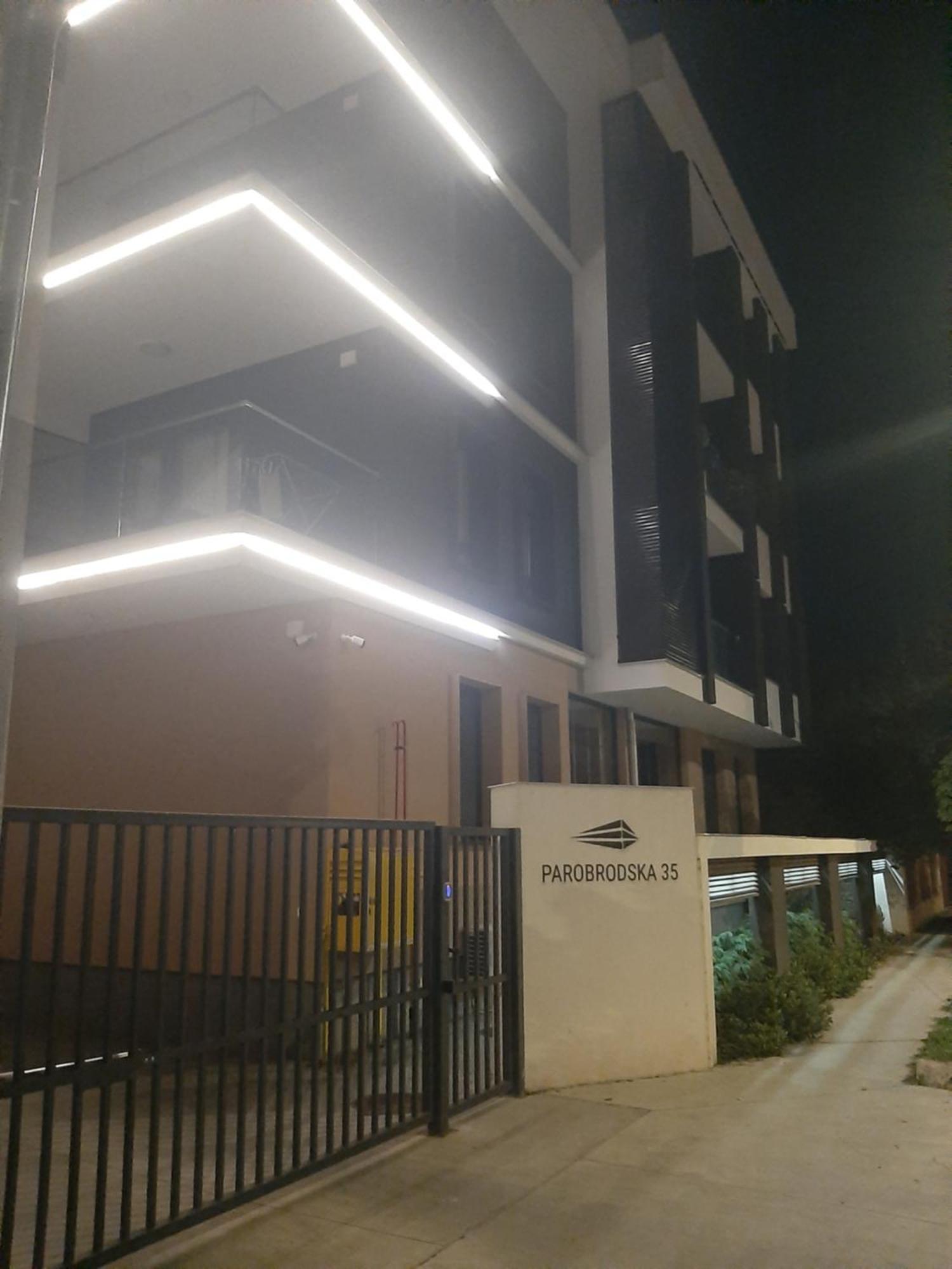 Apartman Viaggio Σρέμσκα Μιτρόβιτσα Εξωτερικό φωτογραφία